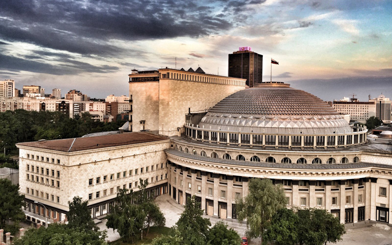 THEATRE OPERA ET BALLET