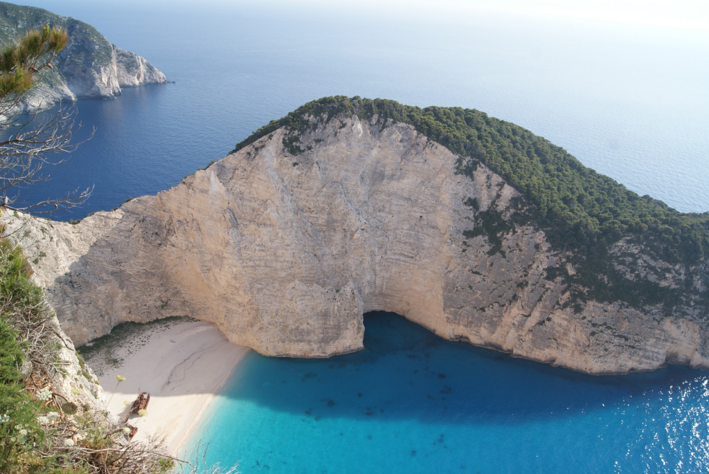 EXPÉDITION À LA PLAGE (SHIPWRECK BEACH) O. ZAKINTO.jpg